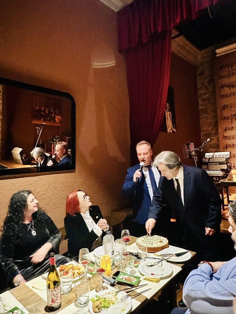 Πάτρα - φωτό: Η πίτα της νοσηλευτικής