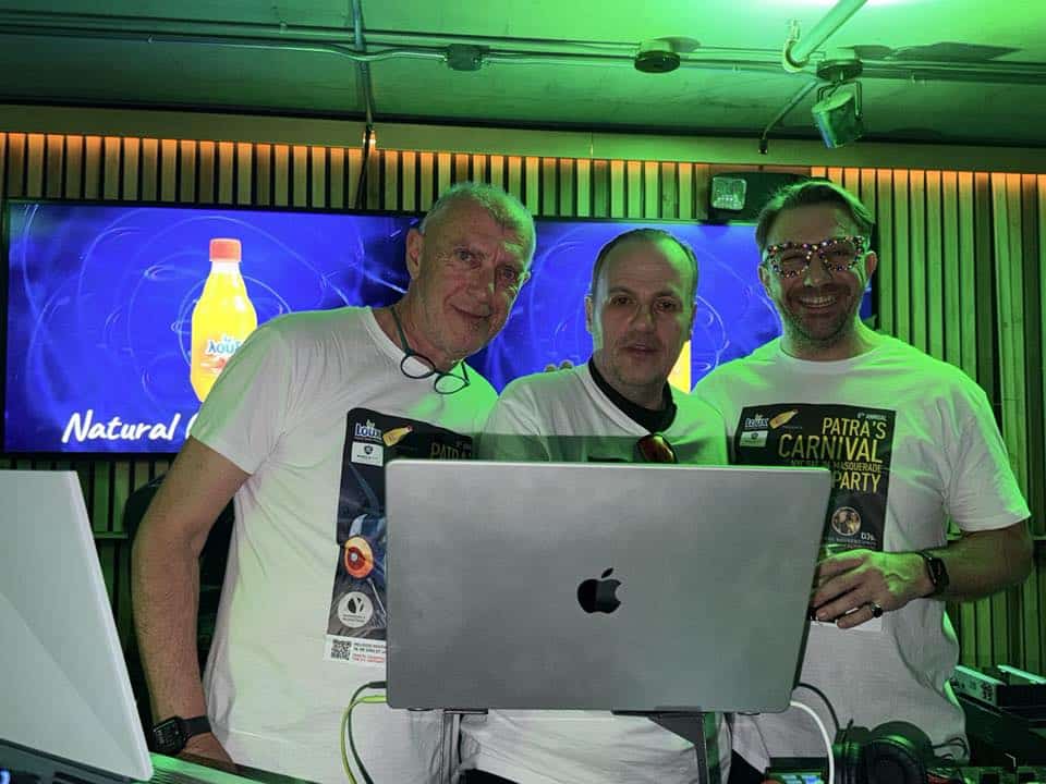 Χαμός στο πατρινό καρναβαλικό πάρτι στη Νέα Υόρκη! Ο Πατρινός επιχειρηματίας που έκλεψε την παράσταση με τα τραγούδια του