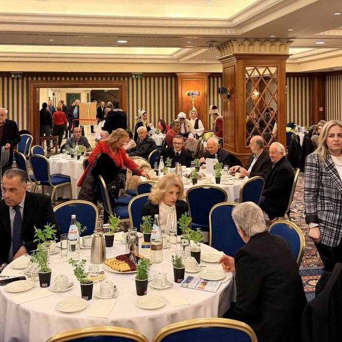 Ο Νεκτάριος Φαρμάκης στην πίτα της Παναιτωλοακαρνανικής Συνομοσπονδίας - φωτο