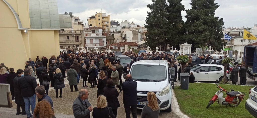 Πάτρα: Εκατοντάδες είπαν το τελευταίο αντίο στην Ουρανία Θεοφίλη - φωτό