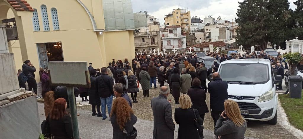 Πάτρα: Εκατοντάδες είπαν το τελευταίο αντίο στην Ουρανία Θεοφίλη - φωτό