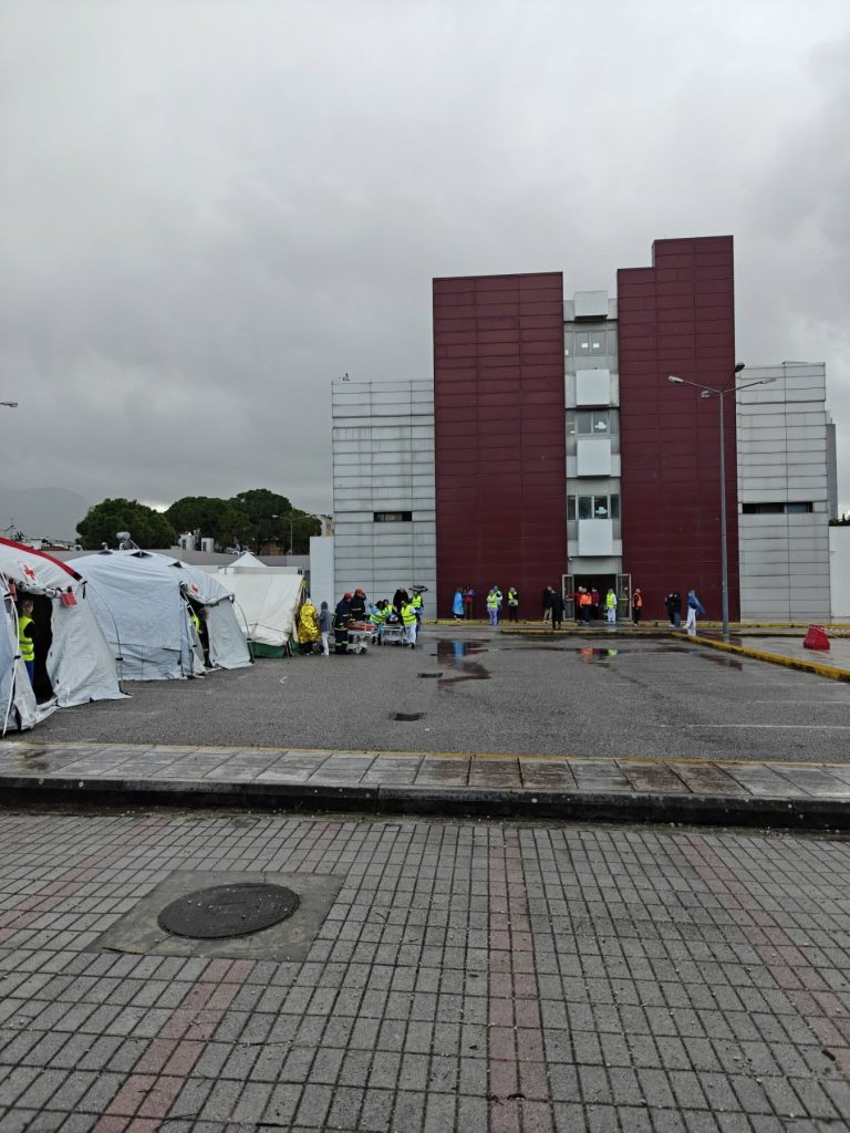 Πάτρα: Άσκηση ετοιμότητας για σεισμό και φωτιά στο νοσοκομείο «Αγιος Ανδρέας» – ΦΩΤΟ