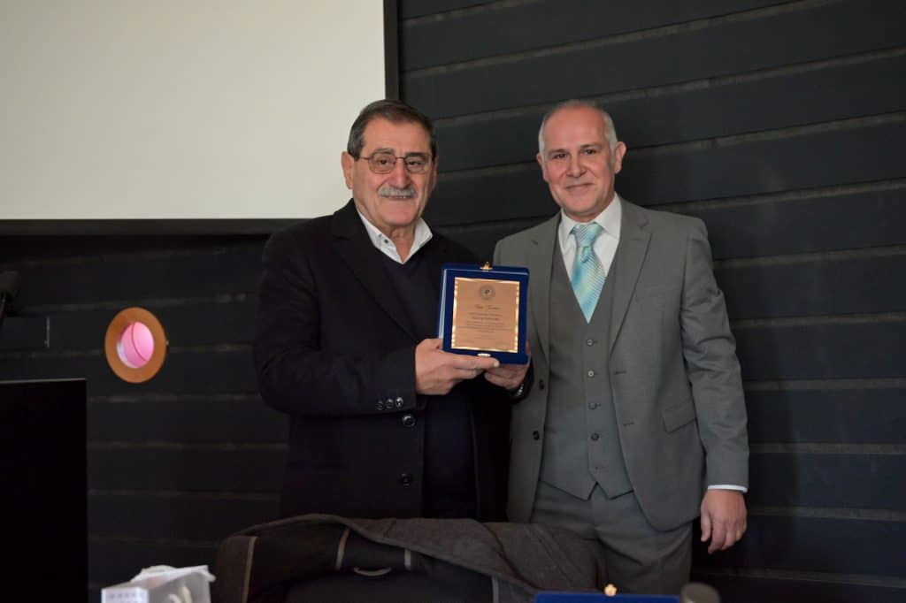 Ο Δήμαρχος Πατρέων, Κώστας Πελετίδης και μέλη της Δημοτικής Αρχής, παραβρέθηκαν σε εκδηλώσεις κοπής πρωτοχρονιάτικων πιτών Ο Δήμαρχος Πατρέων, Κώστας Πελετίδης και μέλη της Δημοτικής Αρχής, παραβρέθηκαν σε εκδηλώσεις κοπής πρωτοχρονιάτικων πιτών