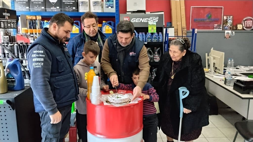 ΔΕΙΤΕ ΦΩΤΟ: Η κορυφαία εταιρεία στο είδος της Fotis Papatheodorou Autoparts έκοψε την πίτα της