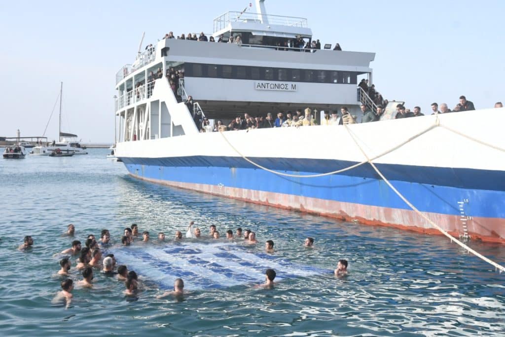 Πάτρα - φωτό: Η Δημοτική Αρχή στις εκδηλώσεις των Θεοφανείων