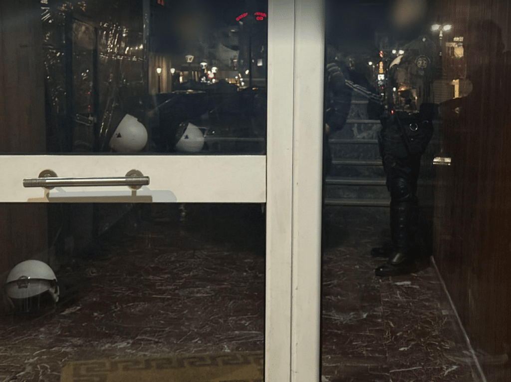 Δύναμη στο γραφείο της Χριστίνας Αλεξοπούλου! Οι πληροφορίες της ΕΛ.ΑΣ. για επίθεση - φωτό