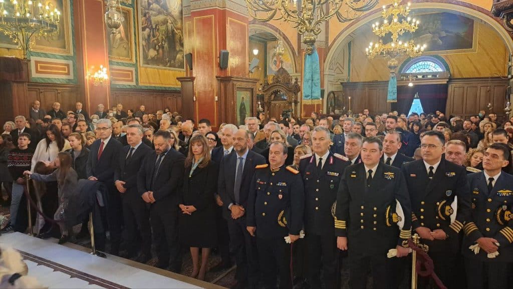 Πάτρα - φωτό: Τα Θεοφάνεια στην Ευαγγελίστρια παρουσία πλήθους πιστών και Αρχών