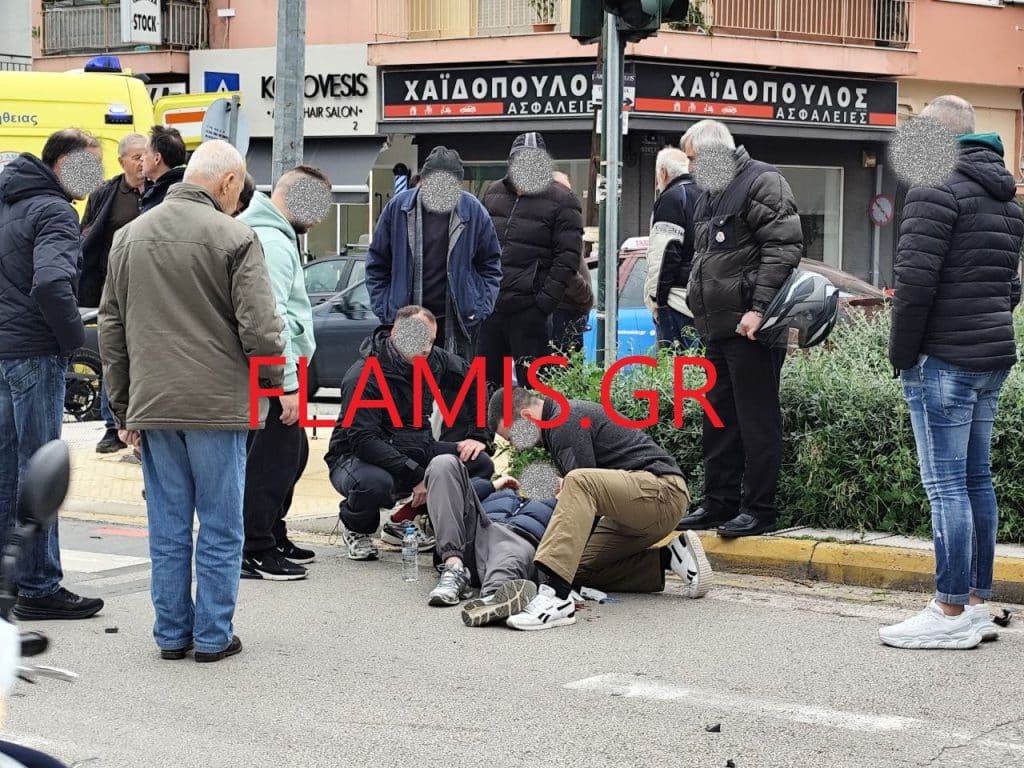 Το ΙΧ εκσφενδόνισε δικυκλιστή - Νέο σοβαρό τροχαίο στην Πάτρα - φωτό