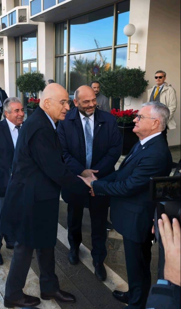 ΝΙΚΟΣ ΔΕΝΔΙΑΣ ΣΤΗΝ ΚΟΠΗ ΠΙΤΑΣ ΕΠΙΜΕΛΗΤΗΡΙΟΥ ΑΧΑΪΑΣ: Σειρά επαφών στην Πάτρα και μηνύματα για τον ρόλο του Υπ. Εθνικής Αμυνας