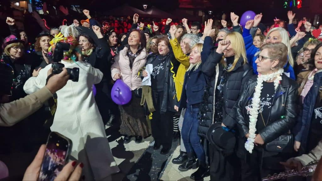 Μία εκπληκτική τελετή έναρξης του Πατρινού Καρναβαλιού! Τα είχε ... όλα! Δείτε φωτο και βίντεο