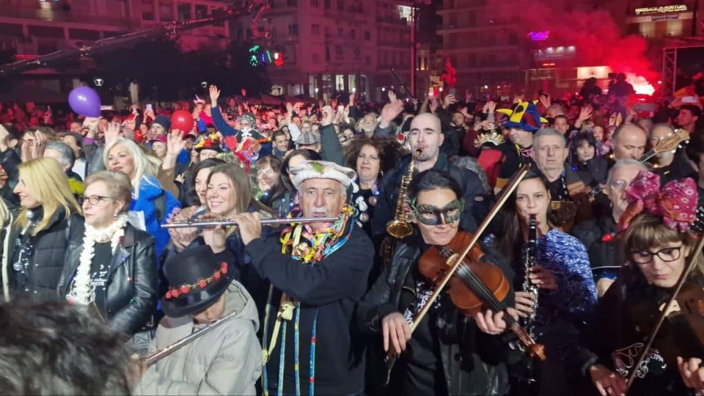 Μία εκπληκτική τελετή έναρξης του Πατρινού Καρναβαλιού! Τα είχε ... όλα! Δείτε φωτο και βίντεο