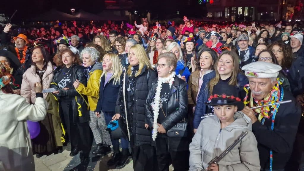 Μία εκπληκτική τελετή έναρξης του Πατρινού Καρναβαλιού! Τα είχε ... όλα! Δείτε φωτο και βίντεο