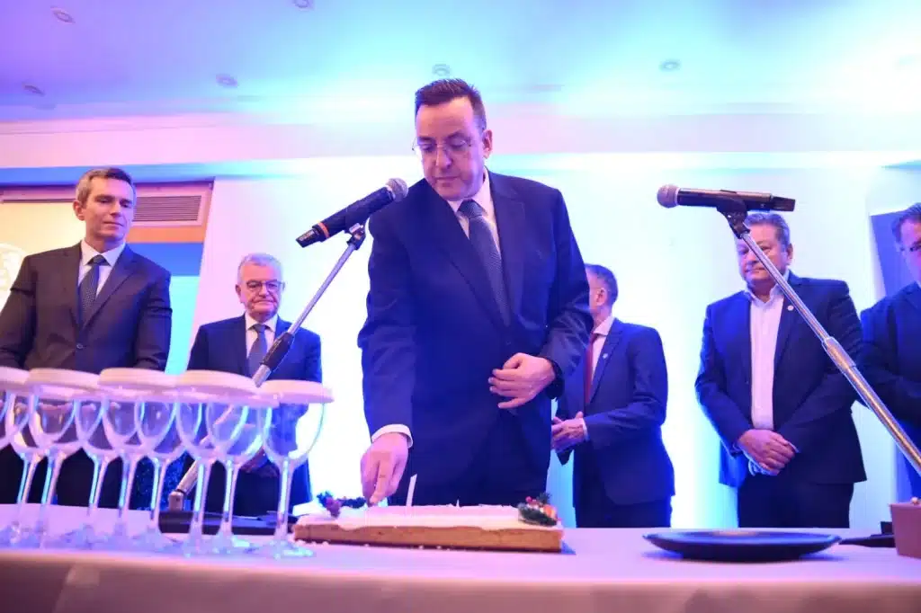 Δείτε πολλές φωτό: Αυτές είναι οι Αχαϊκές εταιρείες που βράβευσε το Επιμελητήριο