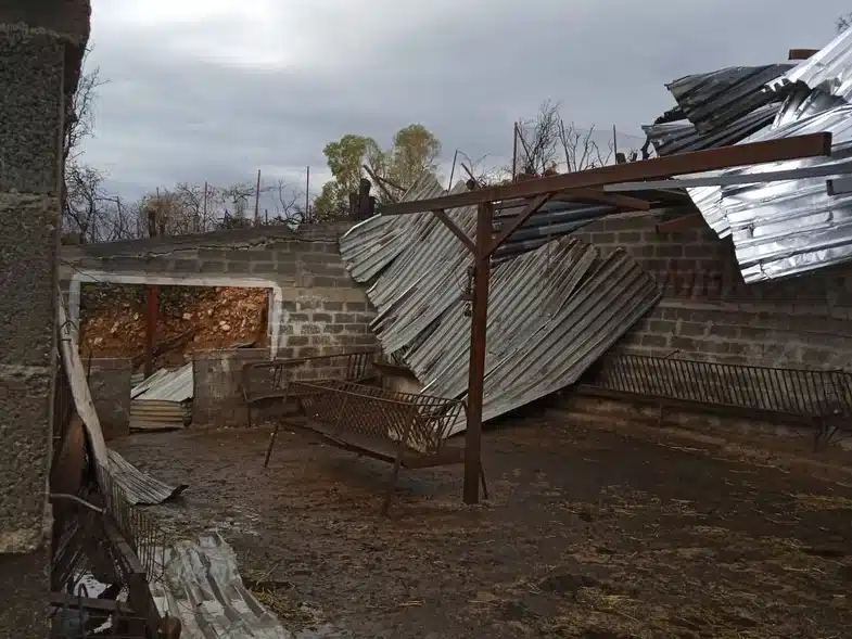 Πάτρα: Μόλις είχε ορθοποδήσει από τη φωτιά του Αυγούστου, καταστράφηκε από την κακοκαιρία η στάνη του Παναγιώτη Τσεκούρα