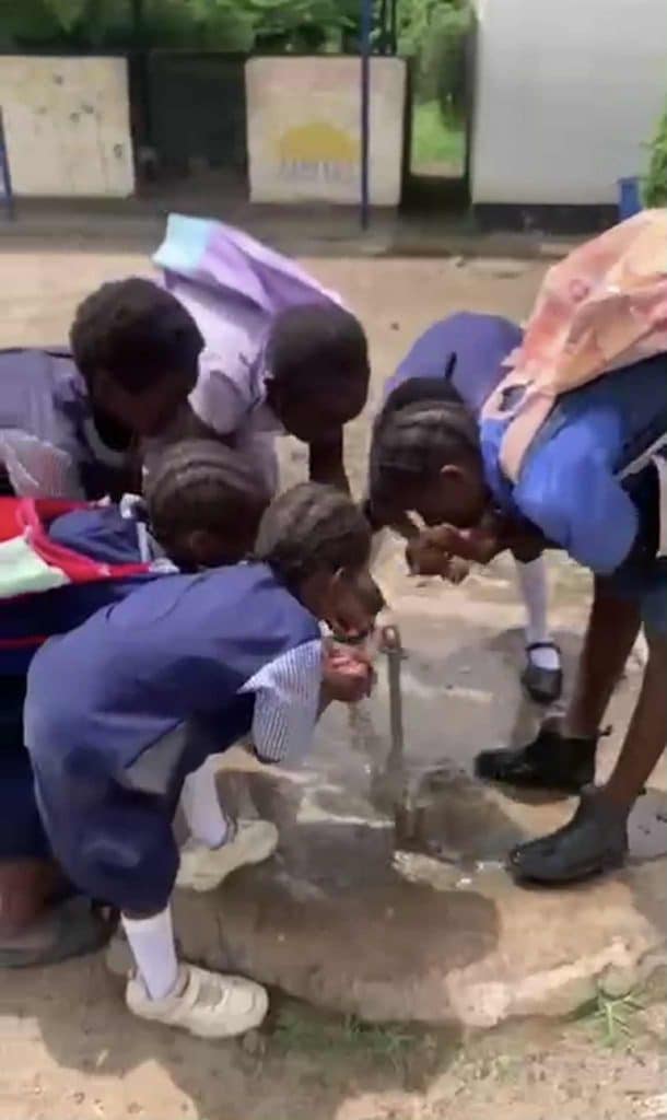 Πάτρα: το Κέντρο Ξένων Γλωσσών Boulevard στα Καμίνια μάζεψε χρήματα για σχολείο στη Ζάμπια - φωτό