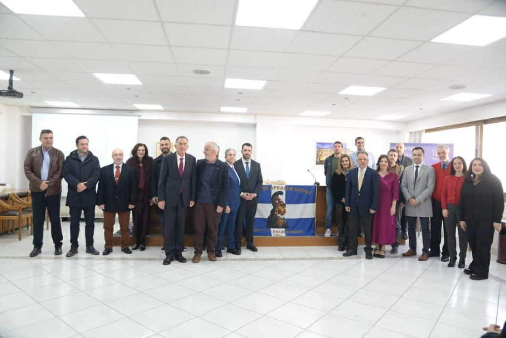 Με μεγάλη επιτυχία έκοψε για ακόμα μια χρονιά ο Σύλλογος Αρκάδων Πάτρας την Πρωτοχρονιάτικη πίτα του - φωτο