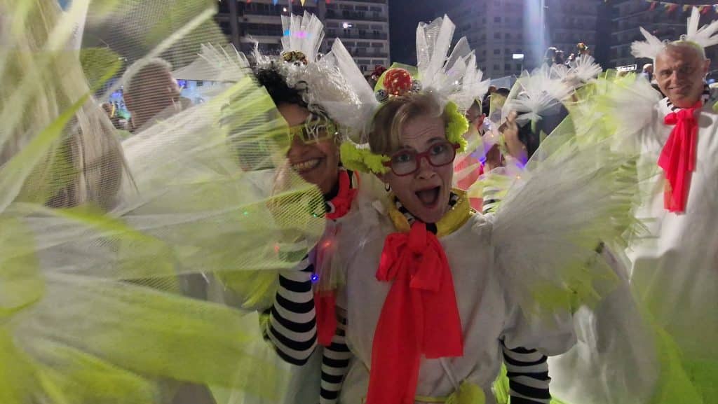 Πάτρα: Δείτε εκατοντάδες φωτό από τη νυχτερινή παρέλαση