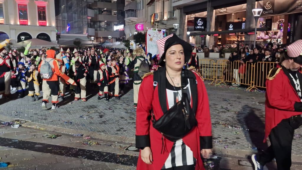 Πάτρα: Δείτε εκατοντάδες φωτό από τη νυχτερινή παρέλαση