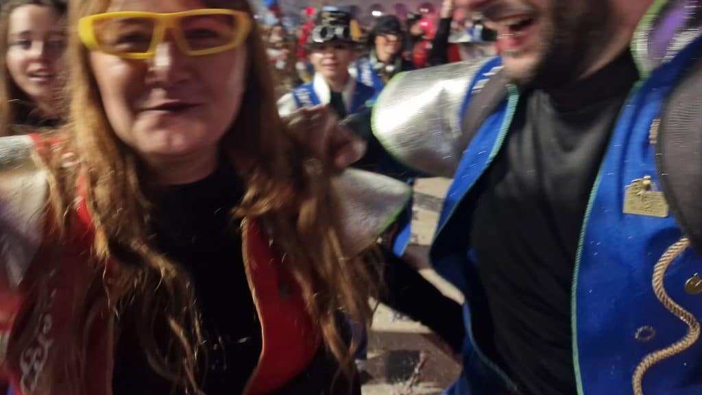 Πάτρα: Δείτε εκατοντάδες φωτό από τη νυχτερινή παρέλαση