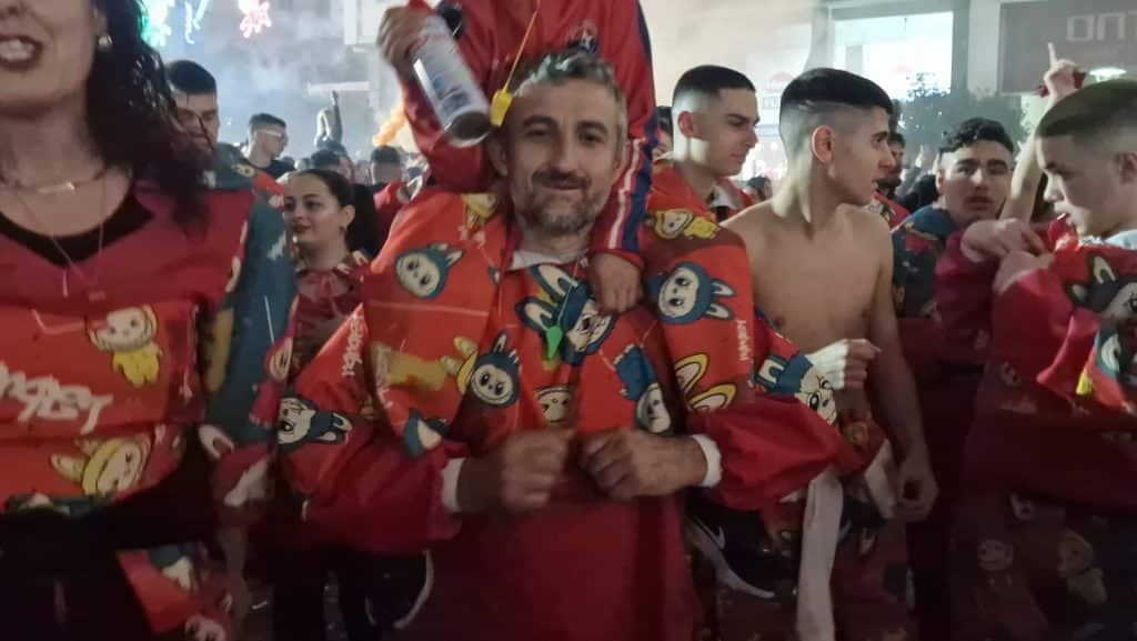 Πάτρα: Δείτε εκατοντάδες φωτό από τη νυχτερινή παρέλαση