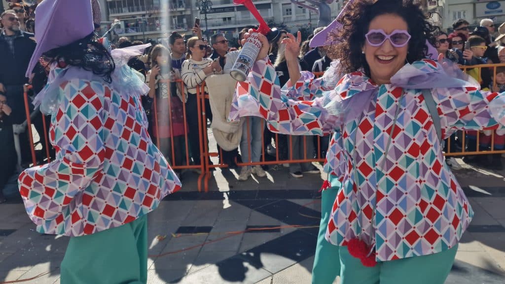 Πάτρα: Δείτε πάνω από 200 νέες φωτογραφίες από την μεγάλη καρναβαλική παρέλαση