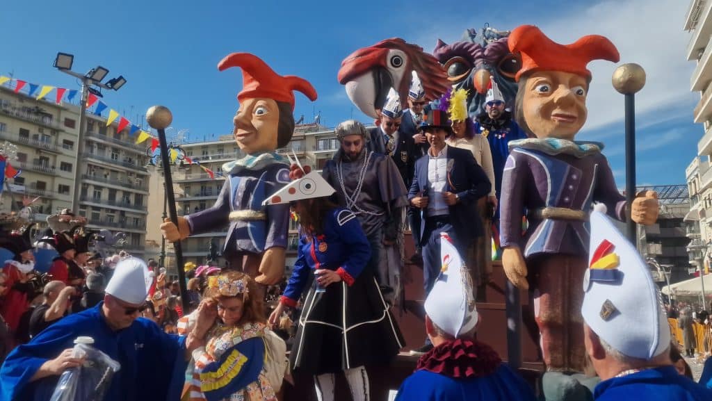 Πάτρα: Δείτε πάνω από 200 νέες φωτογραφίες από την μεγάλη καρναβαλική παρέλαση