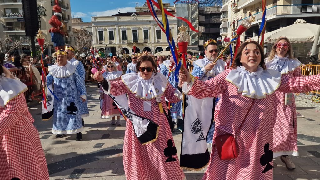 Πάτρα: Δείτε πάνω από 200 νέες φωτογραφίες από την μεγάλη καρναβαλική παρέλαση