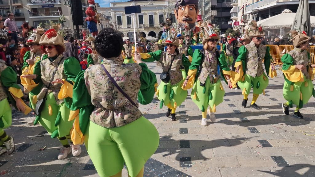 Πάτρα: Δείτε πάνω από 200 νέες φωτογραφίες από την μεγάλη καρναβαλική παρέλαση