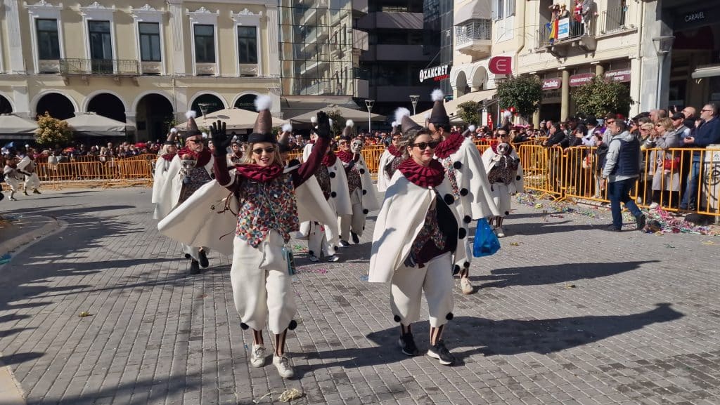 Πάτρα: Δείτε πάνω από 200 νέες φωτογραφίες από την μεγάλη καρναβαλική παρέλαση