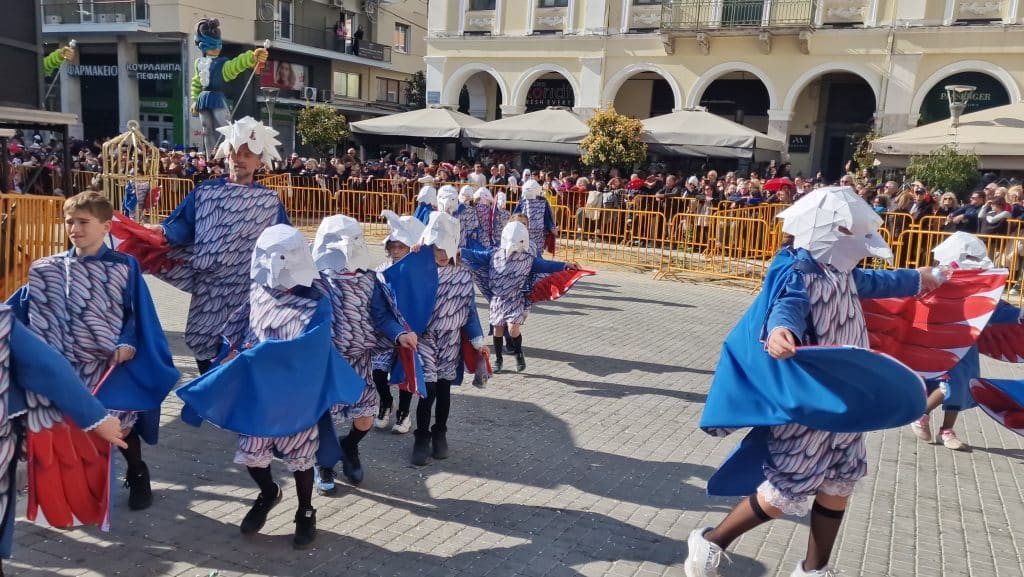 Πάτρα: Δείτε πάνω από 200 νέες φωτογραφίες από την μεγάλη καρναβαλική παρέλαση