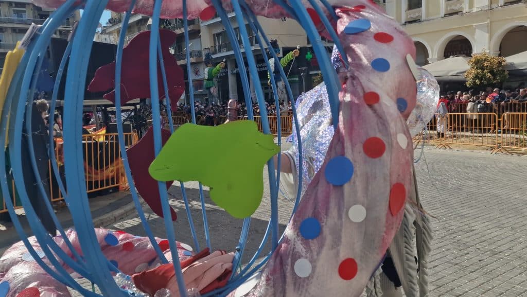 Πάτρα: Δείτε πάνω από 200 νέες φωτογραφίες από την μεγάλη καρναβαλική παρέλαση