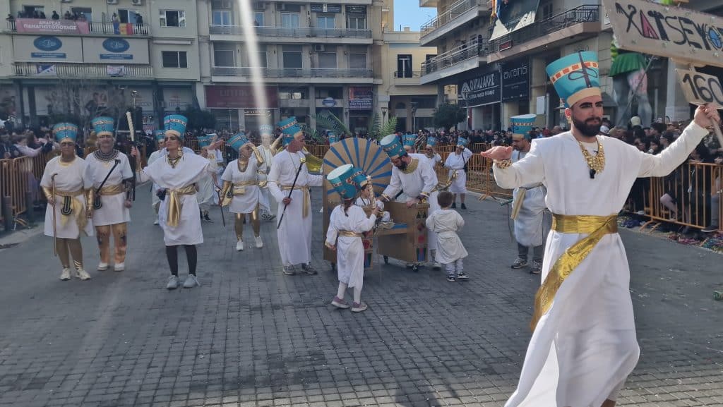 Πάτρα: Δείτε πάνω από 200 νέες φωτογραφίες από την μεγάλη καρναβαλική παρέλαση