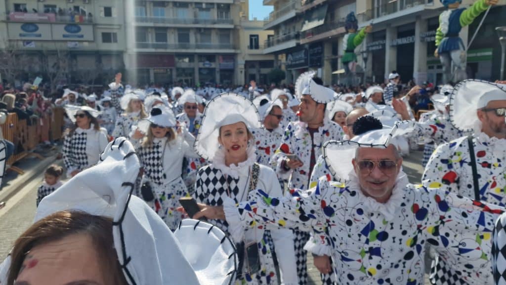 Πάτρα: Δείτε πάνω από 200 νέες φωτογραφίες από την μεγάλη καρναβαλική παρέλαση