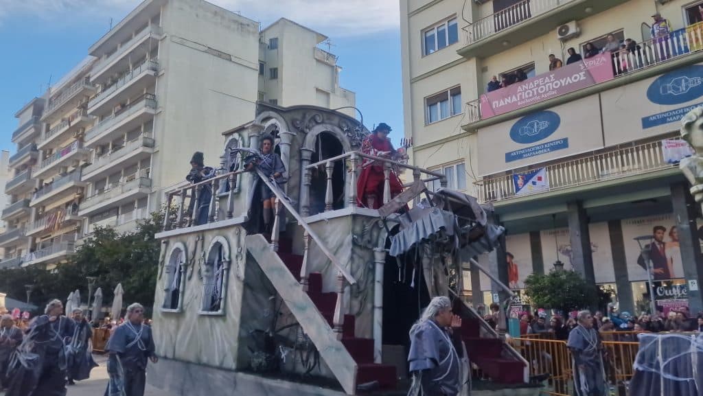 Πάτρα: Δείτε πάνω από 200 νέες φωτογραφίες από την μεγάλη καρναβαλική παρέλαση