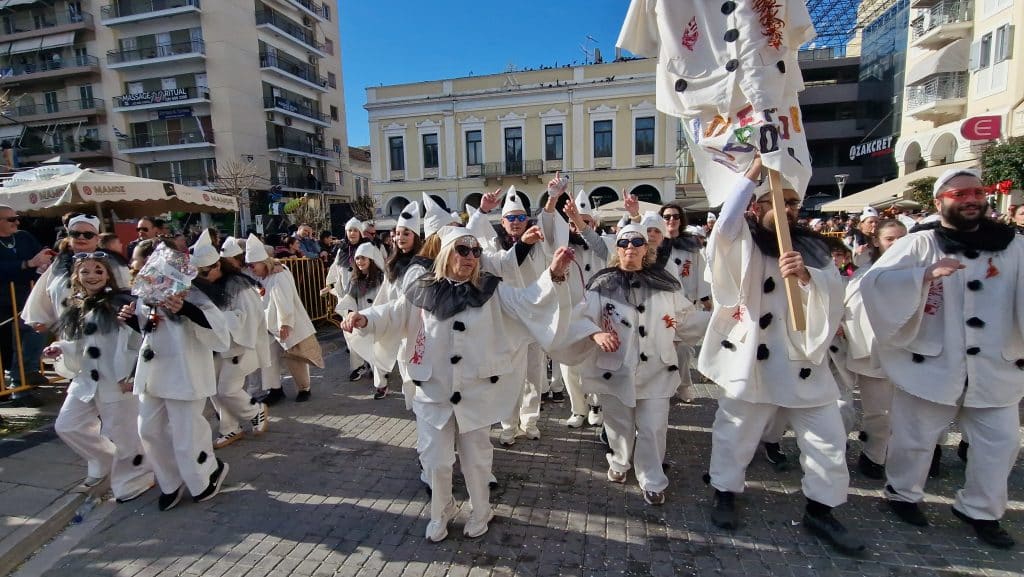 Πάτρα: Δείτε πάνω από 200 νέες φωτογραφίες από την μεγάλη καρναβαλική παρέλαση