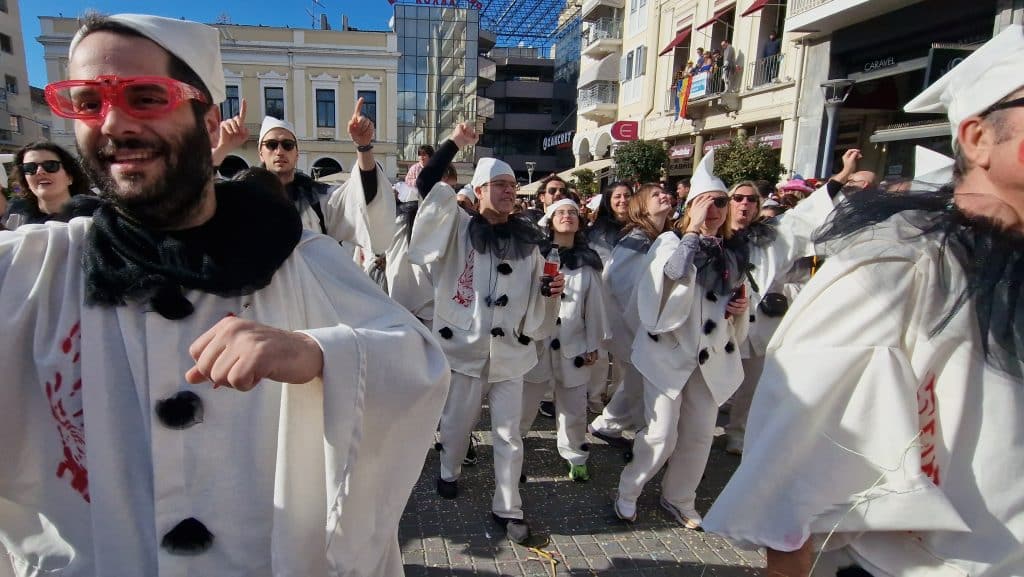 Πάτρα: Δείτε πάνω από 200 νέες φωτογραφίες από την μεγάλη καρναβαλική παρέλαση