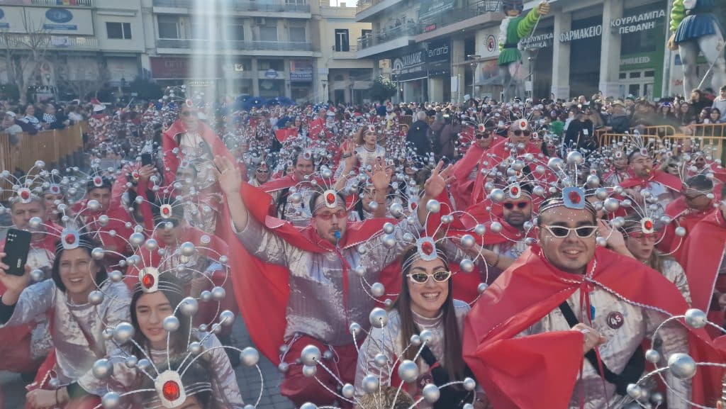 Πάτρα: Δείτε πάνω από 200 νέες φωτογραφίες από την μεγάλη καρναβαλική παρέλαση