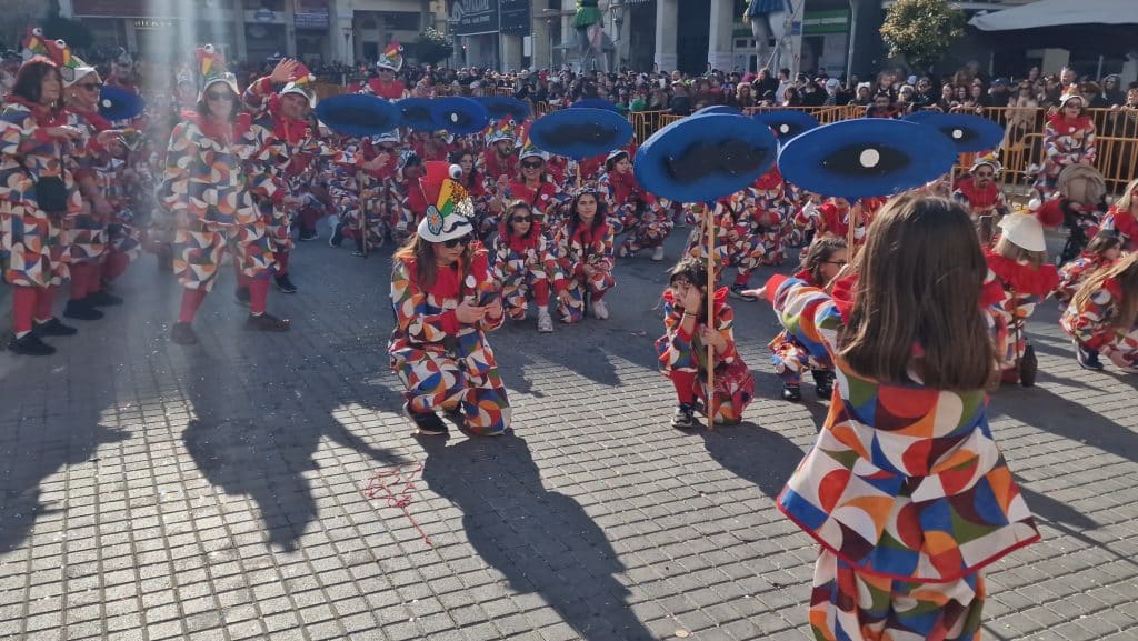 Πάτρα: Δείτε πάνω από 200 νέες φωτογραφίες από την μεγάλη καρναβαλική παρέλαση