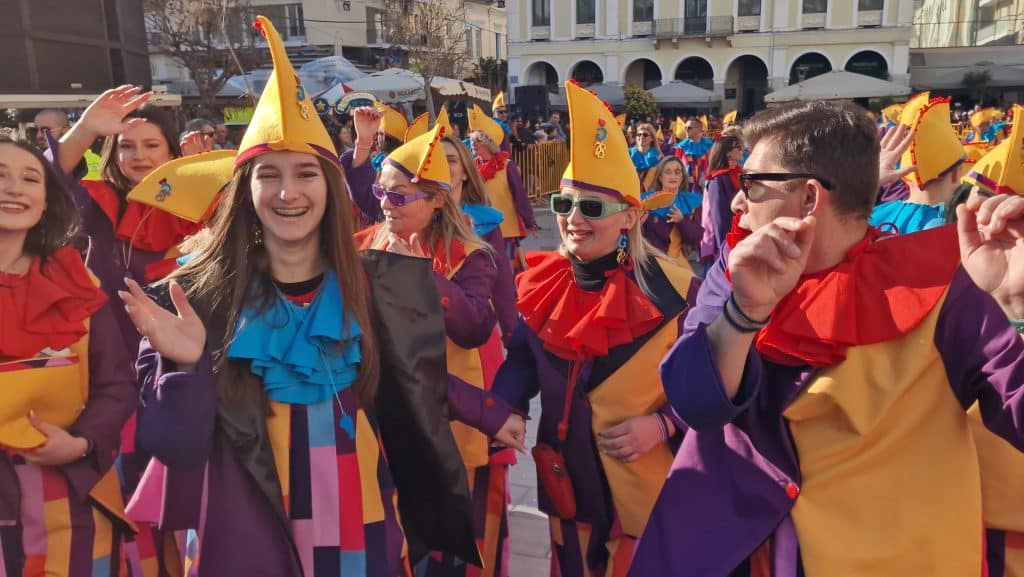 Πάτρα: Δείτε πάνω από 200 νέες φωτογραφίες από την μεγάλη καρναβαλική παρέλαση