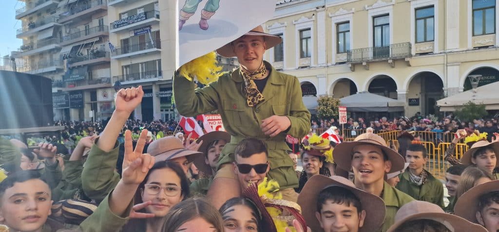 Πάτρα: Δείτε πάνω από 200 νέες φωτογραφίες από την μεγάλη καρναβαλική παρέλαση