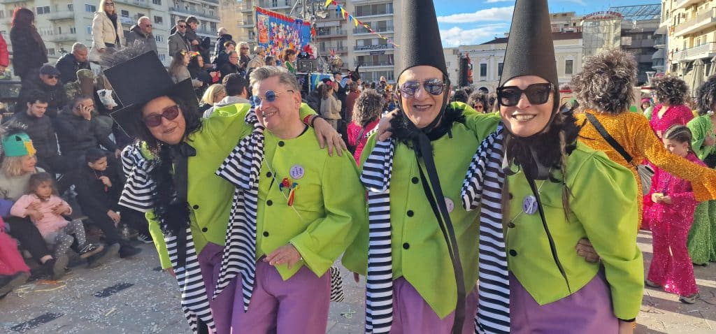 Πάτρα: Δείτε πάνω από 200 νέες φωτογραφίες από την μεγάλη καρναβαλική παρέλαση