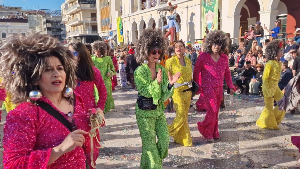 Πάτρα: Δείτε πάνω από 200 νέες φωτογραφίες από την μεγάλη καρναβαλική παρέλαση