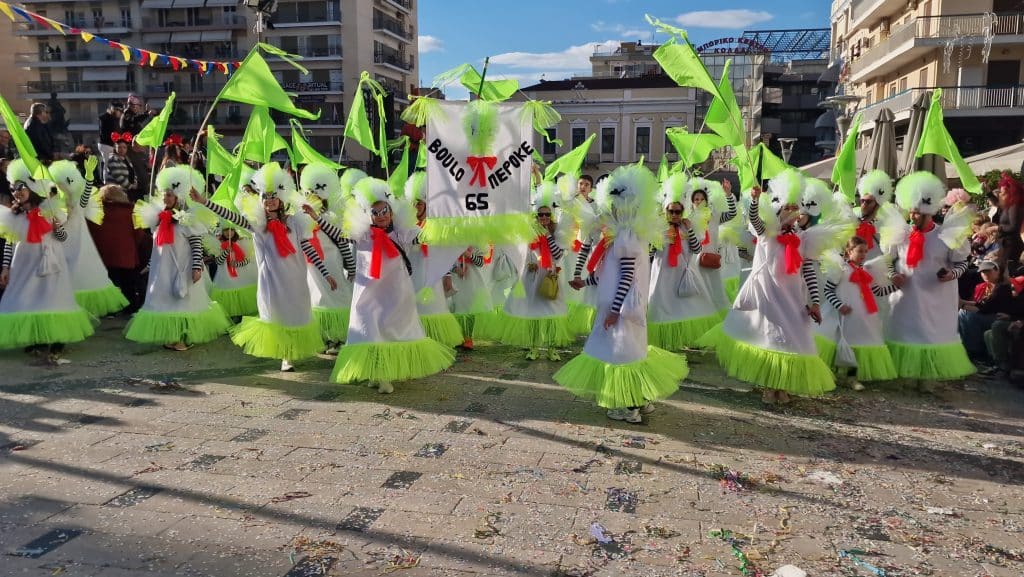 Πάτρα: Δείτε πάνω από 200 νέες φωτογραφίες από την μεγάλη καρναβαλική παρέλαση