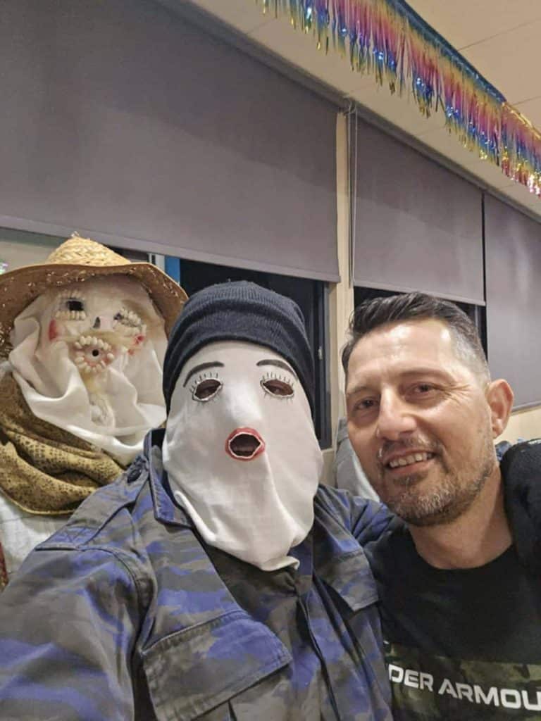 Πάτρα: "Κουκουλοφόροι" μπήκαν στα σπίτια στο Σούλι - Δείτε φωτό