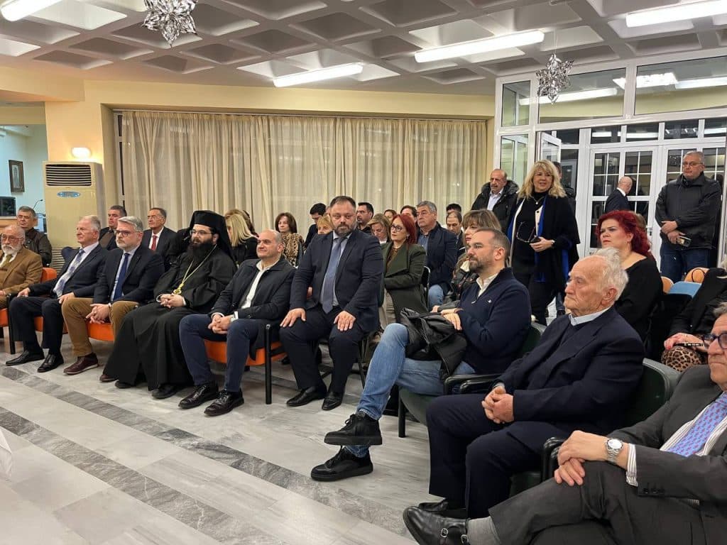 Πάτρα: Ο Νεκτάριος Φαρμάκης στην πίτα της ΕΛΠΙΔΑΣ -φωτό