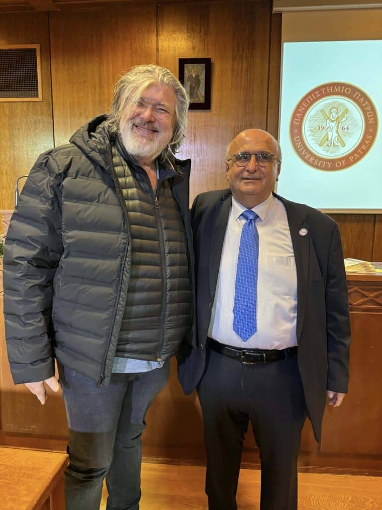 Πάτρα - φωτό: Το Πανεπιστήμιο τίμησε τους τρεις Ιεράρχες σε μία κατάμεστη αίθουσα