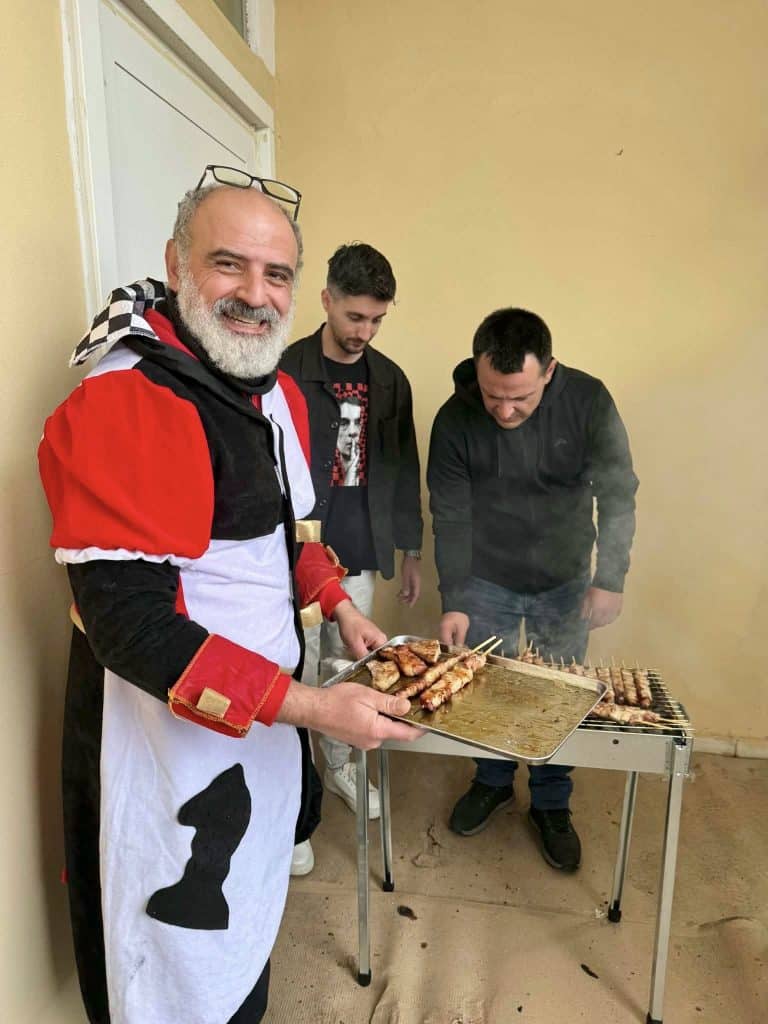 Πάτρα - φωτό: Το τσίκνισαν στο Πανεπιστήμιο