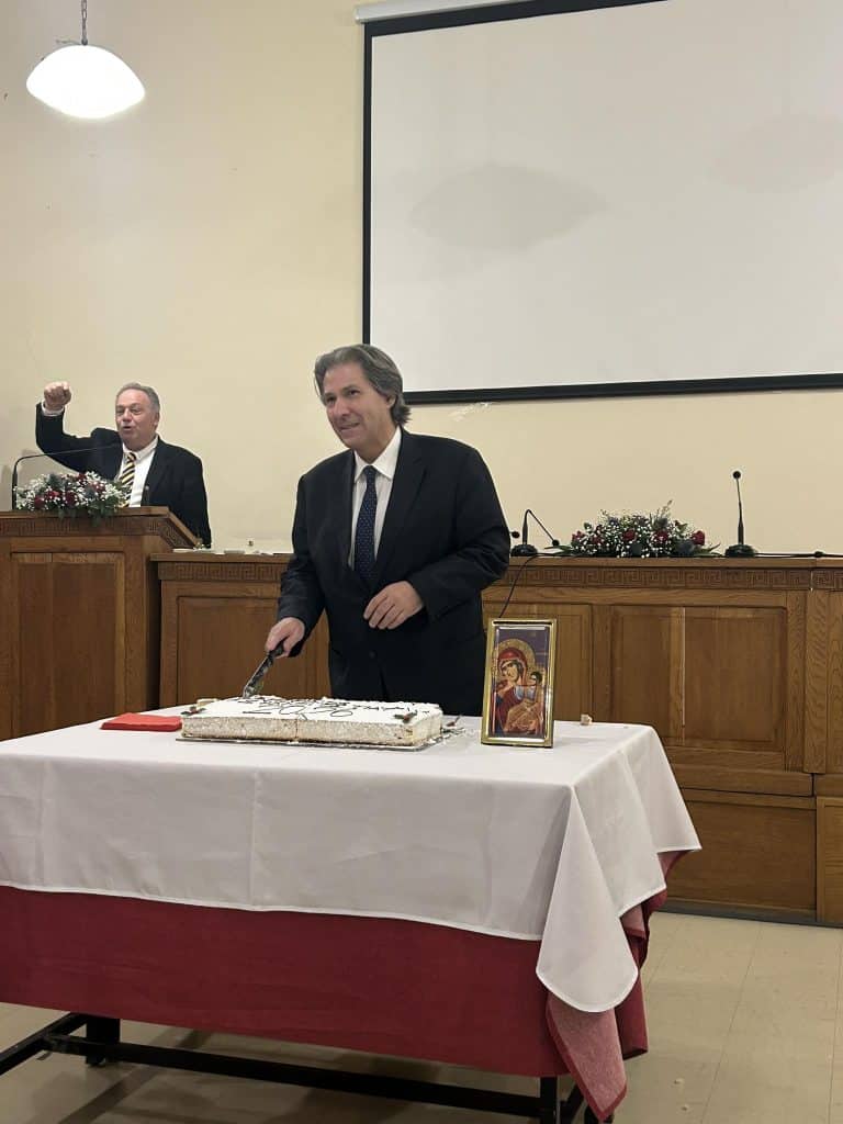 Πάτρα: Η Γεωργία Ντάτσικα στην πίτα του Εμπορικού - φωτό