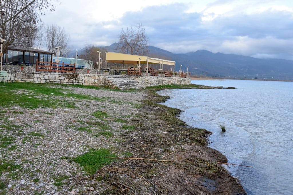 Δυτική Ελλάδα: πόσο έχει ανέβει η στάθμη του νερού στη λίμνη Τριχωνίδα - φωτό