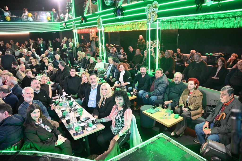 Πάτρα: Το αδιαχώρητο στην κοπή πίτας του ΠΑΣΟΚ - φωτό